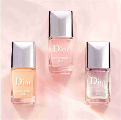 Smalti Dior colorati e a lunga tenuta da 